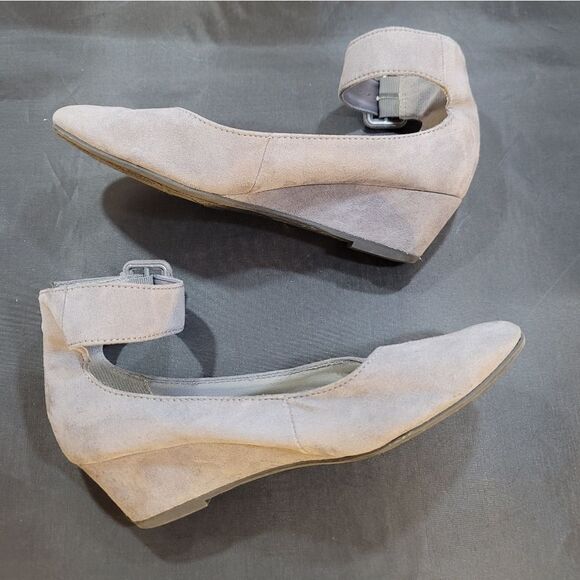 DEXFLEX COMFORT CLASSIC CAUSAL ROUND TOE LOW WEDGE PLATFORM HEEL SHOE - Picture 7 of 11